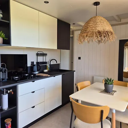 4-guest Coastal With Pool Saint-Pair-sur-Mer