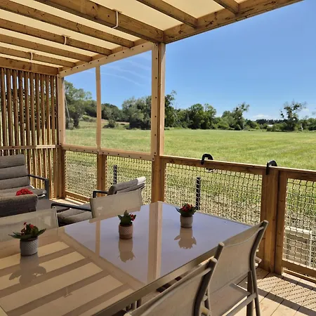 Vakantiehuis 4-guest Coastal With Pool *